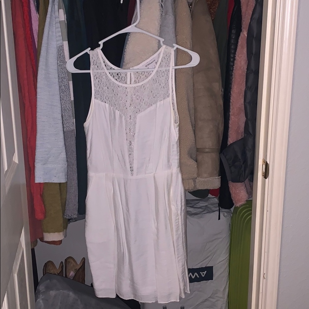 BCBG Generation white dress with pattern